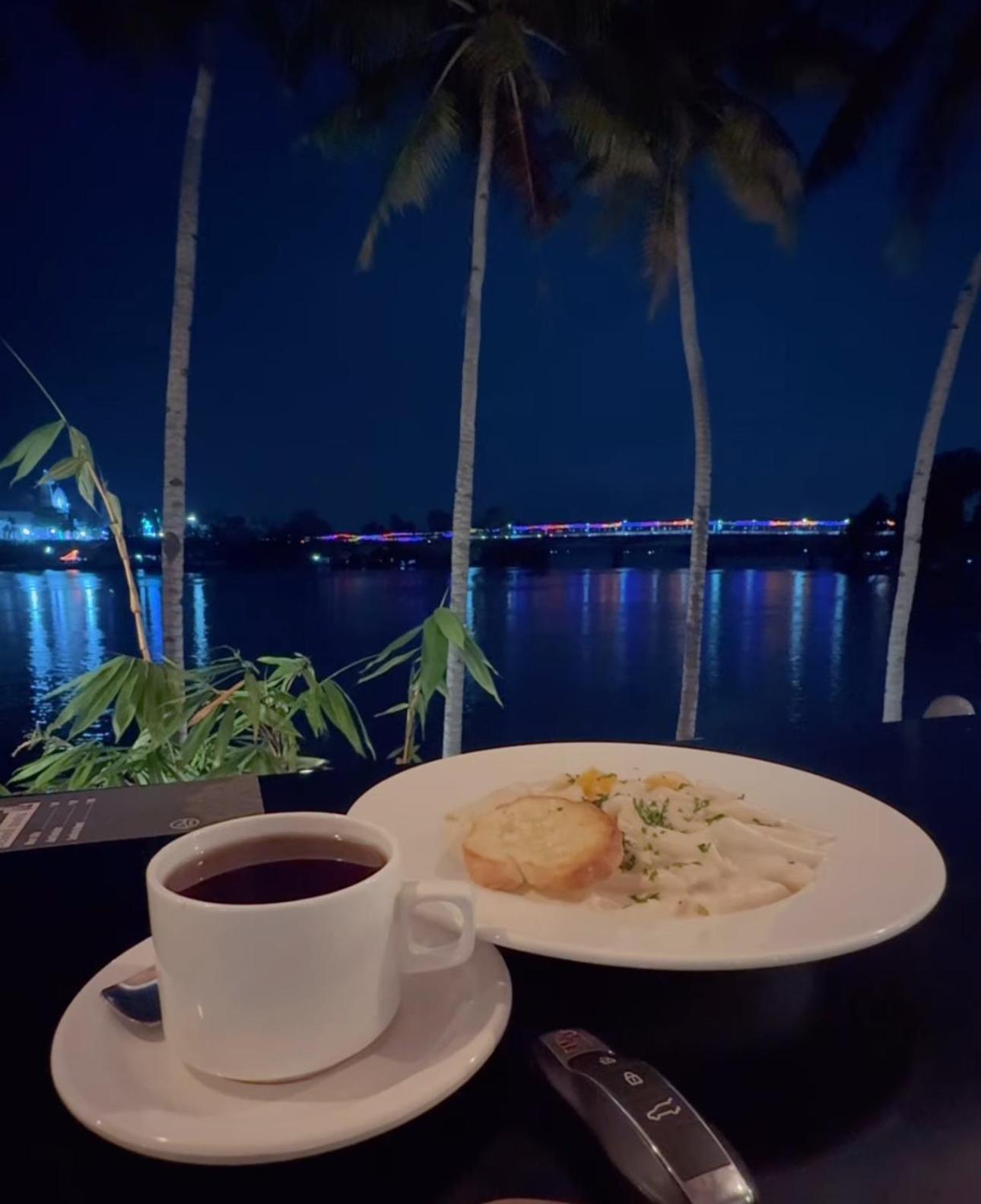 コッラム Jaladarshini Lakeside Gardens Bed & Breakfast エクステリア 写真